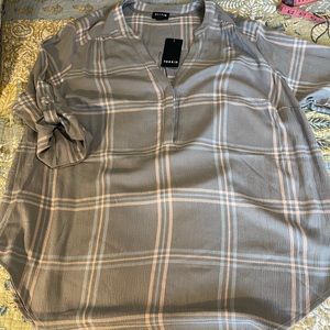 Torrid Harper gauze pullover blouse in light gray plaid size 00 NWT
